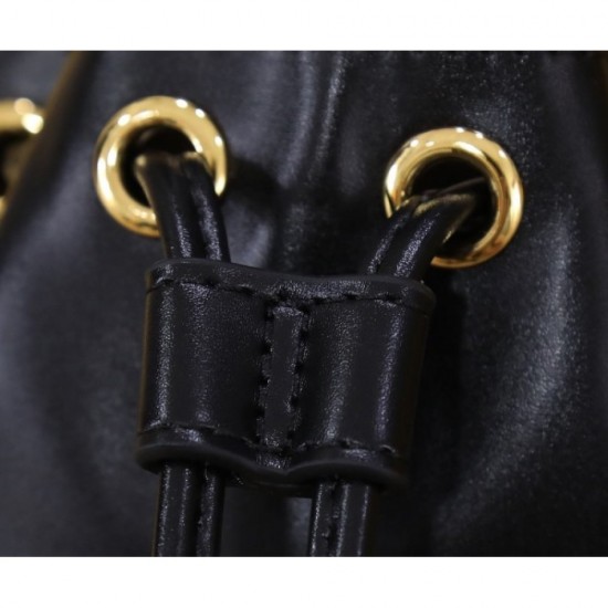 FENDI Fendi shoulder bag 2022SS new arrivals to improve fashion FENDI Fendi shoulder bag 2022SS new arrivals to improve fashion