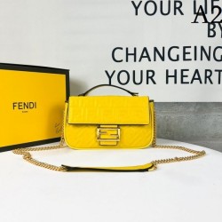 FENDI Fendi shoulder bag 2022SS relaxed atmosphere