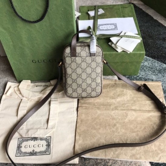 New 2022SS GUCCI Gucci ladies bag that has been featured in many magazines New 2022SS GUCCI Gucci ladies bag that has been featured in many magazines
