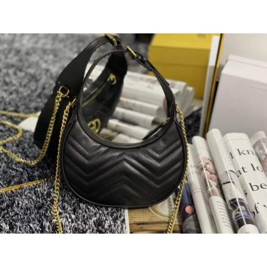 2022SS GUCCI Gucci shoulder bag gives a soft impression 2022SS GUCCI Gucci shoulder bag gives a soft impression
