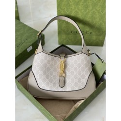 2022SS GUCCI Gucci shoulder bag seems to be bright spring and summer