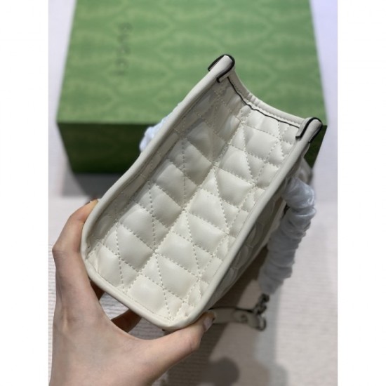 2022SS GUCCI Gucci shoulder bag make me look like an adult 2022SS GUCCI Gucci shoulder bag make me look like an adult