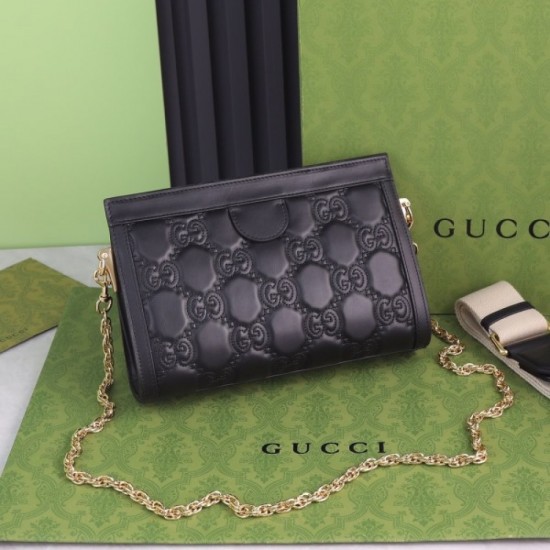 GUCCI Gucci shoulder bag 2022SS All you have to do is hold this! GUCCI Gucci shoulder bag 2022SS All you have to do is hold this!