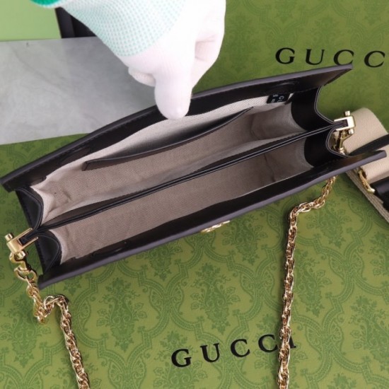 GUCCI Gucci shoulder bag 2022SS All you have to do is hold this! GUCCI Gucci shoulder bag 2022SS All you have to do is hold this!