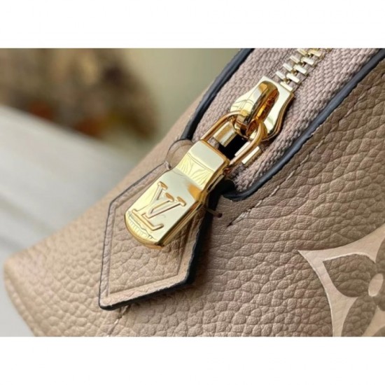 Published in popular fashion magazines 2022SS LOUIS VUITTON Ladies Bag Published in popular fashion magazines 2022SS LOUIS VUITTON Ladies Bag