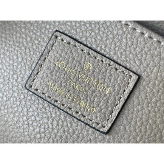 Published in popular fashion magazines 2022SS LOUIS VUITTON Ladies Bag Published in popular fashion magazines 2022SS LOUIS VUITTON Ladies Bag