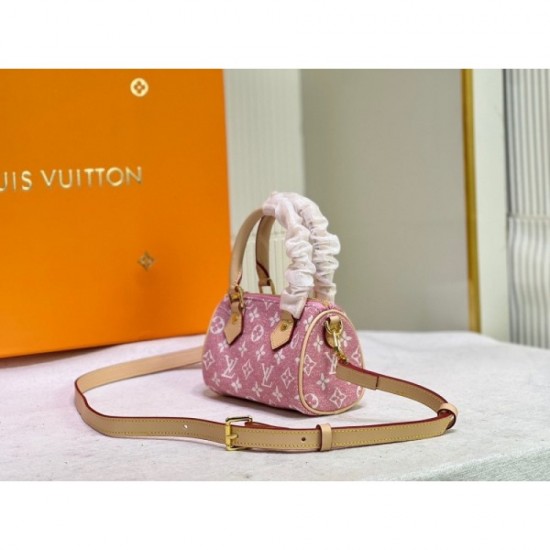 2022SS LOUIS VUITTON Shoulder bag with a sense of luxury 2022SS LOUIS VUITTON Shoulder bag with a sense of luxury