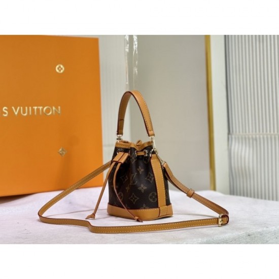 2022SS LOUIS VUITTON Upgraded from the Louis Vuitton shoulder bag 2022SS LOUIS VUITTON Upgraded from the Louis Vuitton shoulder bag