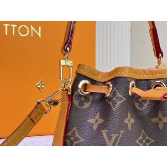 2022SS LOUIS VUITTON Upgraded from the Louis Vuitton shoulder bag 2022SS LOUIS VUITTON Upgraded from the Louis Vuitton shoulder bag