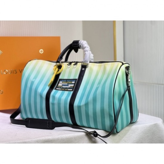 2022SS LOUIS VUITTON Louis Vuitton Travel Bag Boom is reheating 2022SS LOUIS VUITTON Louis Vuitton Travel Bag Boom is reheating