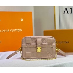 2022SS LOUIS VUITTON Shoulder bag latest item