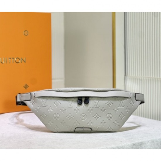 2022SS LOUIS VUITTON Louis Vuitton waist bag very popular item 2022SS LOUIS VUITTON Louis Vuitton waist bag very popular item