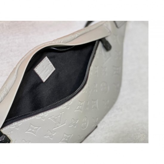 2022SS LOUIS VUITTON Louis Vuitton waist bag very popular item 2022SS LOUIS VUITTON Louis Vuitton waist bag very popular item