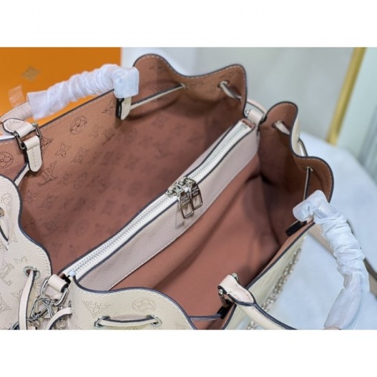 2022SS LOUIS VUITTON Louis Vuitton tote bag attention point 2022SS LOUIS VUITTON Louis Vuitton tote bag attention point