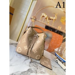 2022SS LOUIS VUITTON Louis Vuitton tote bag attractive new work