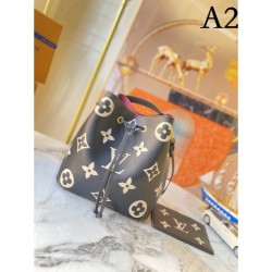 2022SS LOUIS VUITTON Louis Vuitton tote bag attractive new work