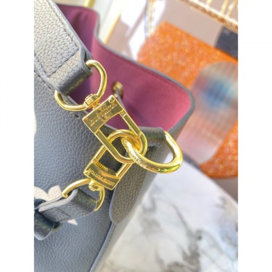 2022SS LOUIS VUITTON Louis Vuitton tote bag attractive new work 2022SS LOUIS VUITTON Louis Vuitton tote bag attractive new work
