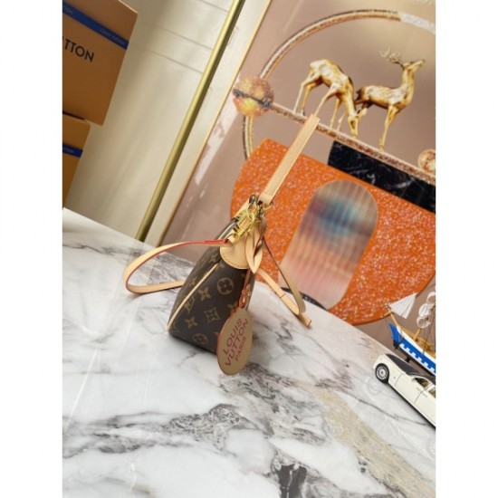 2022SS LOUIS VUITTON Shoulder bag Attention is increasing 2022SS LOUIS VUITTON Shoulder bag Attention is increasing