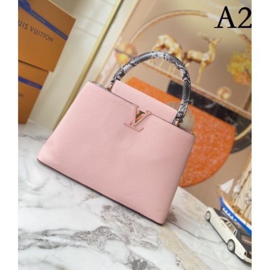 2022SS LOUIS VUITTON Shoulder bag sold out required 2022SS LOUIS VUITTON Shoulder bag sold out required