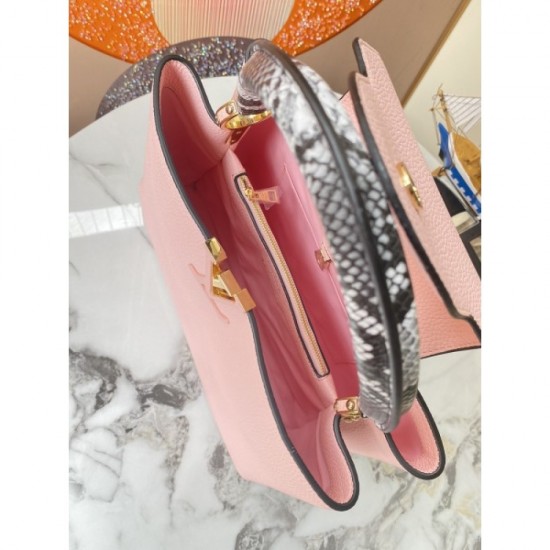 2022SS LOUIS VUITTON Shoulder bag sold out required 2022SS LOUIS VUITTON Shoulder bag sold out required