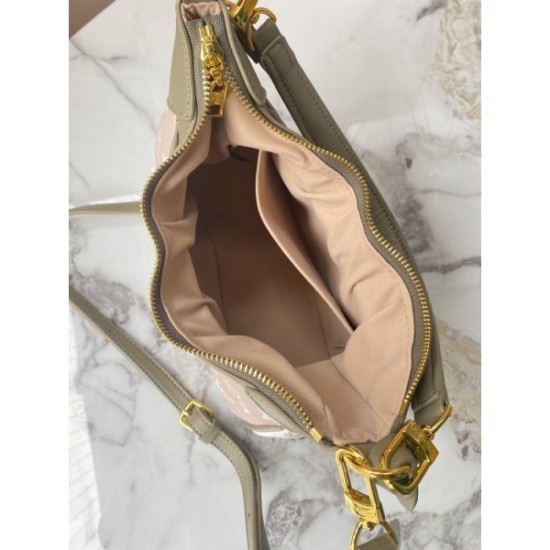 2022SS LOUIS VUITTON Shoulder bag New sold out one after another 2022SS LOUIS VUITTON Shoulder bag New sold out one after another