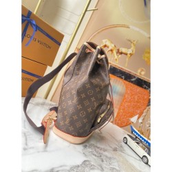 2022SS LOUIS VUITTON Louis Vuitton backpack popular original