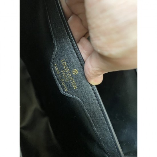 2022SS LOUIS VUITTON Shoulder bag Popular model favorite 2022SS LOUIS VUITTON Shoulder bag Popular model favorite