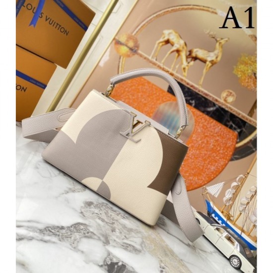 2022SS LOUIS VUITTON Shoulder bag I definitely want this summer 2022SS LOUIS VUITTON Shoulder bag I definitely want this summer