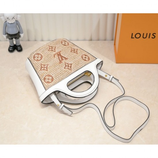 2022SS LOUIS VUITTON Shoulder bag Attention is increasing 2022SS LOUIS VUITTON Shoulder bag Attention is increasing