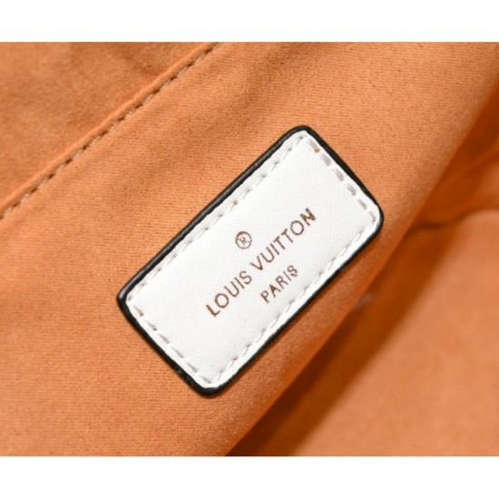 2022SS LOUIS VUITTON Shoulder bag Attention is increasing 2022SS LOUIS VUITTON Shoulder bag Attention is increasing