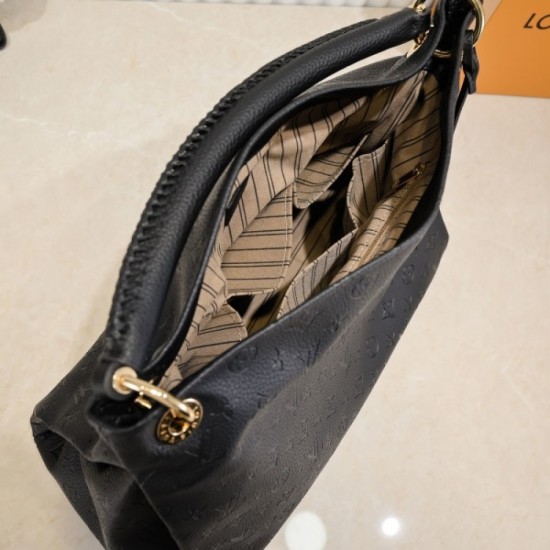 2022SS LOUIS VUITTON Louis Vuitton tote bag Spring / Summer limited classic 2022SS LOUIS VUITTON Louis Vuitton tote bag Spring / Summer limited classic
