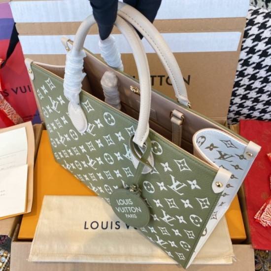 2022SS LOUIS VUITTON Louis Vuitton tote bag An eye-catching first place 2022SS LOUIS VUITTON Louis Vuitton tote bag An eye-catching first place