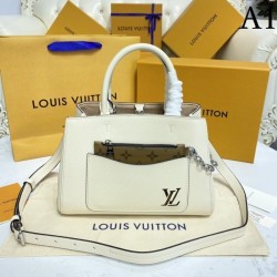 2022SS LOUIS VUITTON Shoulder bag Nice design
