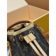 2022SS LOUIS VUITTON Louis Vuitton tote bag full of charm 2022SS LOUIS VUITTON Louis Vuitton tote bag full of charm