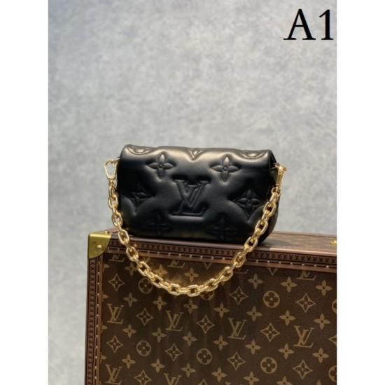 2022SS LOUIS VUITTON Shoulder bag Long-awaited product 2022SS LOUIS VUITTON Shoulder bag Long-awaited product