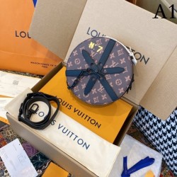 2022SS LOUIS VUITTON Shoulder bag hugely popular