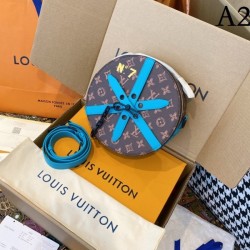 2022SS LOUIS VUITTON Shoulder bag hugely popular