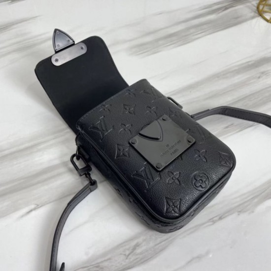 LOUIS VUITTON Louis Vuitton shoulder bag 2022SS overwhelming luxury LOUIS VUITTON Louis Vuitton shoulder bag 2022SS overwhelming luxury