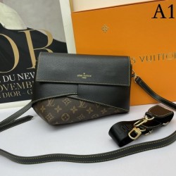 Upgraded from LOUIS VUITTON Louis Vuitton shoulder bag 2022SS