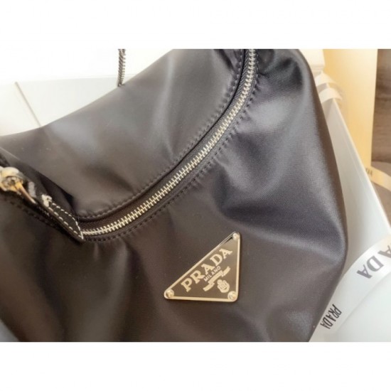 2022SS PRADA Prada Shoulder Bag Latest product inevitably sold out immediately 2022SS PRADA Prada Shoulder Bag Latest product inevitably sold out immediately