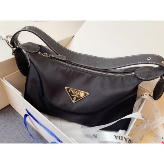 2022SS PRADA Prada Shoulder Bag Latest ☆ Popular ☆ Hot topic 2022SS PRADA Prada Shoulder Bag Latest ☆ Popular ☆ Hot topic