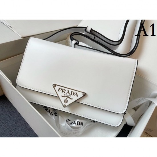 2022SS PRADA Prada Shoulder Bag Sold Out Required ☆ As soon as possible 2022SS PRADA Prada Shoulder Bag Sold Out Required ☆ As soon as possible