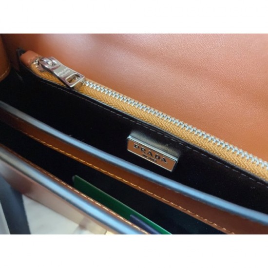 2022SS PRADA Prada Shoulder Bag Sold Out Required ☆ As soon as possible 2022SS PRADA Prada Shoulder Bag Sold Out Required ☆ As soon as possible