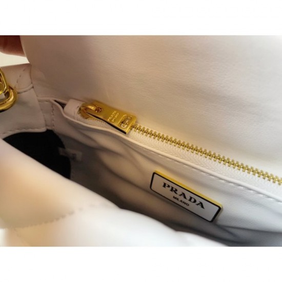 2022SS PRADA Prada Shoulder Bag Small quantity in stock ☆ Limited model 2022SS PRADA Prada Shoulder Bag Small quantity in stock ☆ Limited model
