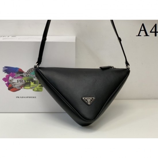 2022SS PRADA Prada Shoulder Bag Online Limited Edition 2022SS PRADA Prada Shoulder Bag Online Limited Edition