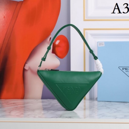 PRADA Prada Tote Bag 2022SS Celebrities are crazy brand new PRADA Prada Tote Bag 2022SS Celebrities are crazy brand new
