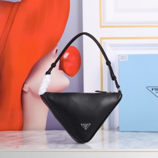 PRADA Prada Tote Bag 2022SS Celebrities are crazy brand new PRADA Prada Tote Bag 2022SS Celebrities are crazy brand new