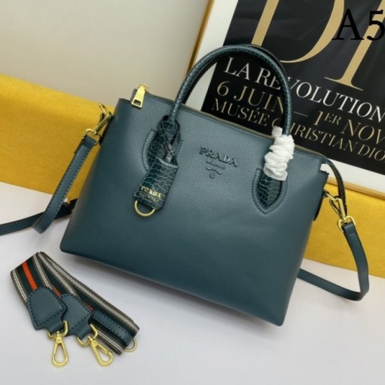 PRADA Prada Tote Bag 2022SS Enjoy the latest summer style PRADA Prada Tote Bag 2022SS Enjoy the latest summer style