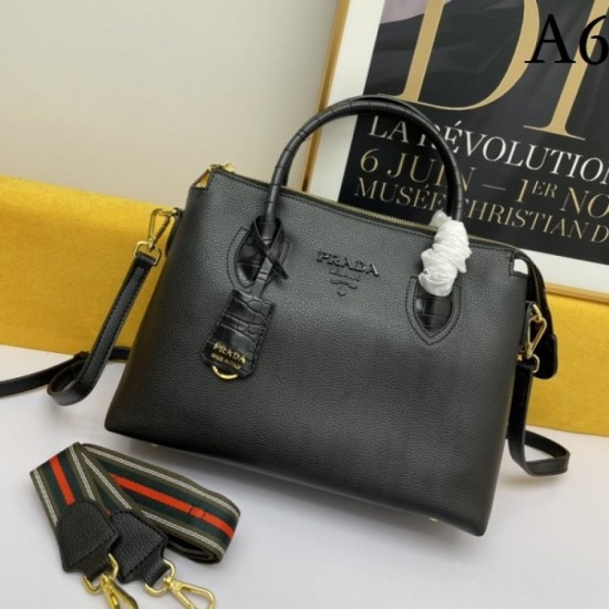 PRADA Prada Tote Bag 2022SS Enjoy the latest summer style PRADA Prada Tote Bag 2022SS Enjoy the latest summer style