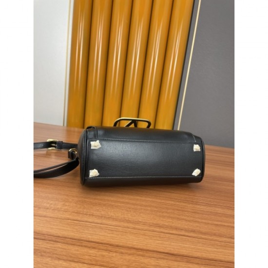VALENTINO Valentino tote bag 2022SS modern style VALENTINO Valentino tote bag 2022SS modern style